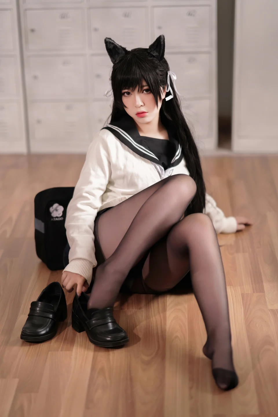 半半子 - No.099 碧蓝航线·爱宕 校服 [25P-193MB] tg@simisebaisi 【丝足阁】016.webp